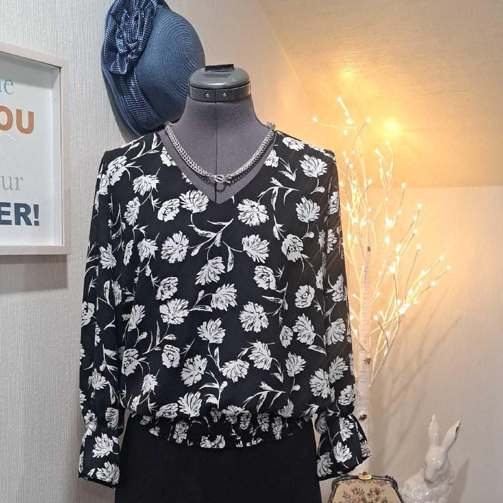 Philosophy Black and White Floral Blouse